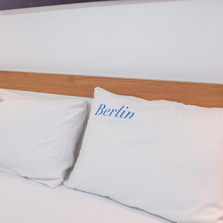 Premium Berlin With Pool Bed & Breakfast Ulcinj Exterior photo