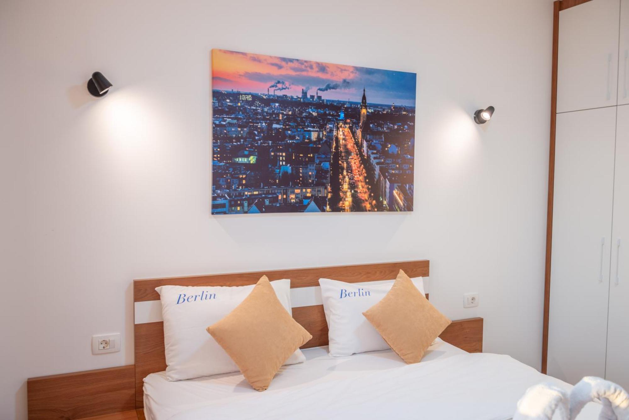 Premium Berlin With Pool Bed & Breakfast Ulcinj Exterior photo