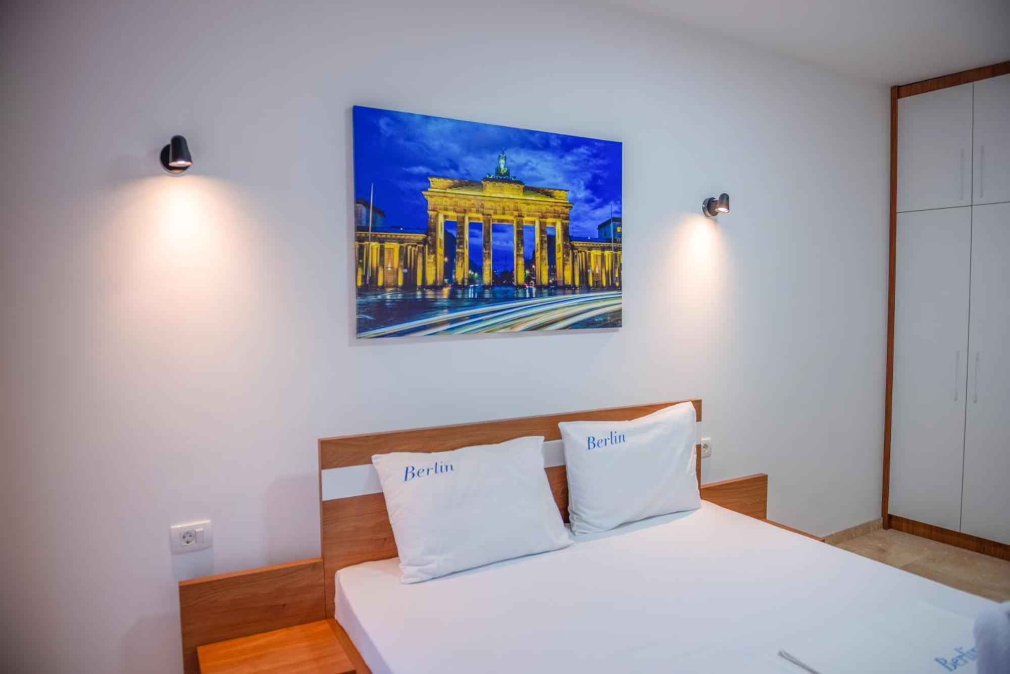 Premium Berlin With Pool Bed & Breakfast Ulcinj Exterior photo